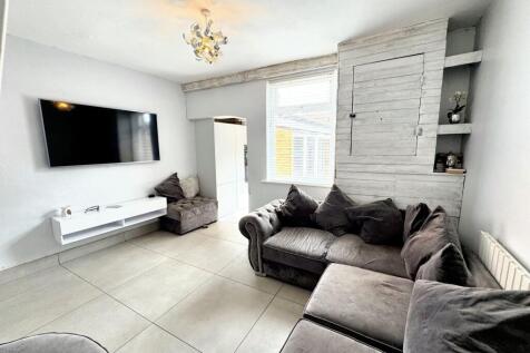 Lounge 1