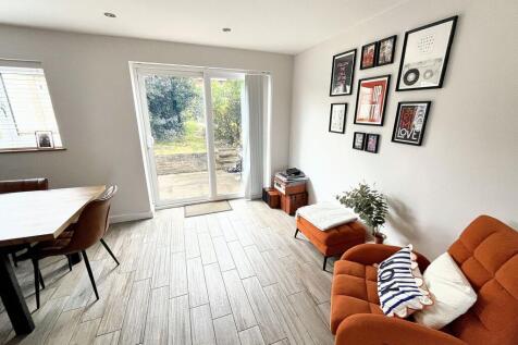 Kitchen/Dining/Family room