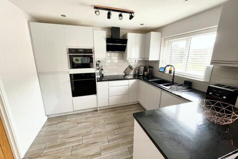 Kitchen/Dining/Family room