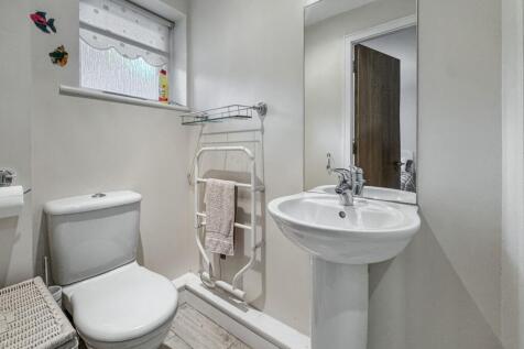 Master Bedroom En-suite
