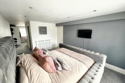 Master Bedroom Suite