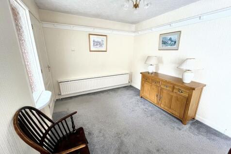 Lounge-Dining Room