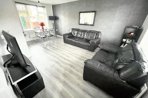 Sunshine Lounge-Dining Room