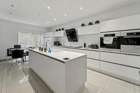 Kitchen / Breakfast Room