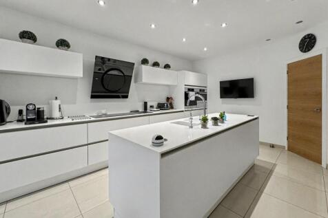 Kitchen / Breakfast Room