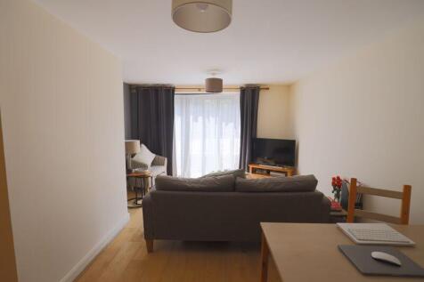 Living/dining room area