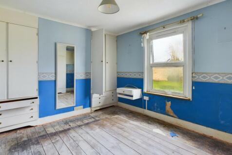 CAM02519G0-PR0080-STILL010