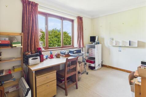 CAM02519G0-PR0268-STILL021