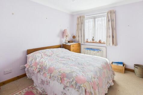 CAM02519G0-PR0268-STILL019