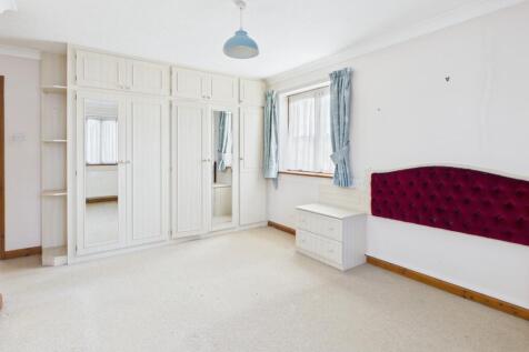 CAM02519G0-PR0365-STILL014