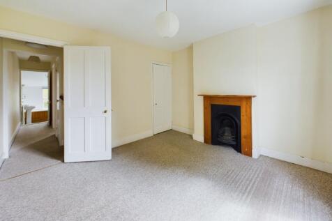 CAM02545G0-PR0171-STILL016