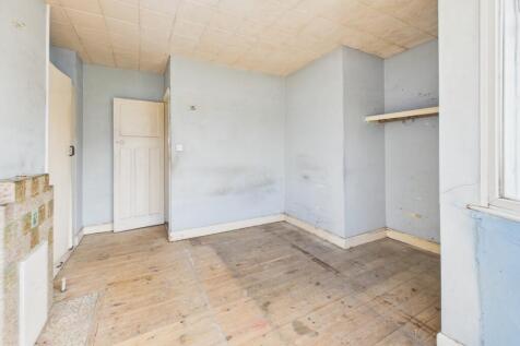CAM02545G0-PR0368-STILL020