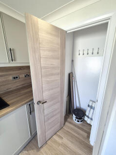 UTILITY CUBOARD