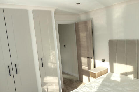bedroom2 (1).JPG