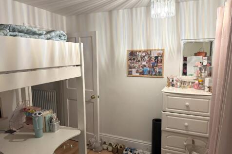 Edit girls room