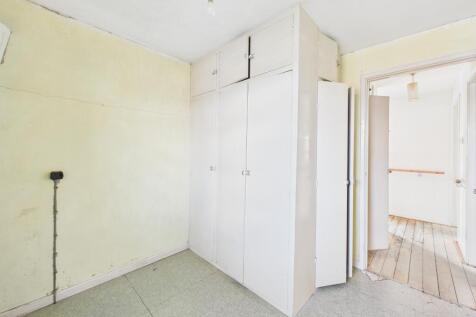 CAM02545G0-PR0484-STILL011