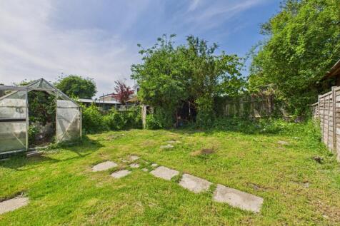 CAM02545G0-PR0396-STILL022
