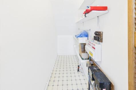 CAM02545G0-PR0409-STILL011