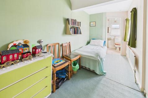 CAM02545G0-PR0526-STILL011