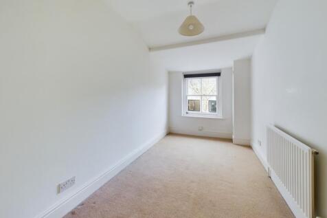 CAM02545G0-PR0265-STILL012