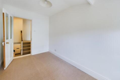 CAM02545G0-PR0265-STILL013