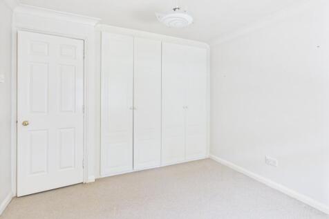 CAM02545G0-PR0431-STILL004