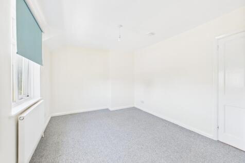 CAM02545G0-PR0438-STILL002