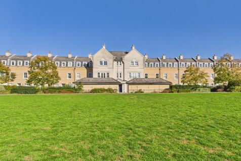 CAM02545G0-PR0502-STILL012