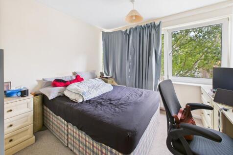 CAM02545G0-PR0460-STILL004
