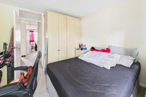 CAM02545G0-PR0460-STILL005