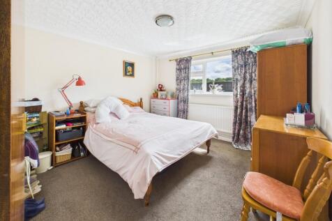 CAM02545G0-PR0450-STILL009
