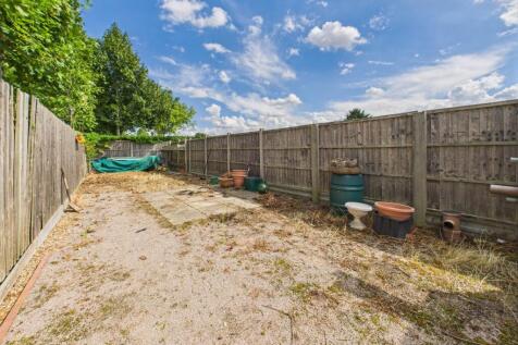 CAM02545G0-PR0450-STILL021