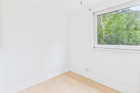CAM02545G0-PR0469-STILL011