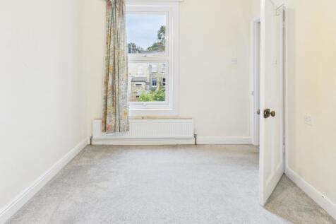 CAM02545G0-PR0504-STILL008