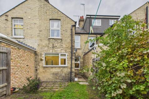 CAM02545G0-PR0504-STILL012