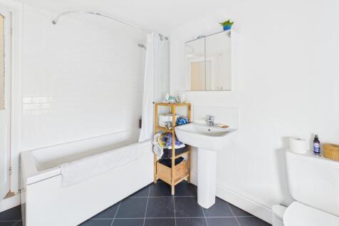 CAM02545G0-PR0434-STILL011