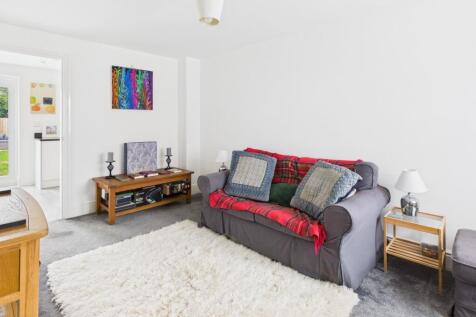 CAM02519G0-PR0262-STILL007