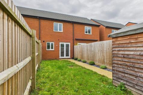 CAM02519G0-PR0262-STILL013