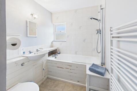 CAM02545G0-PR0508-STILL021