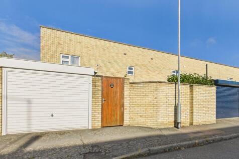 CAM02545G0-PR0511-STILL009