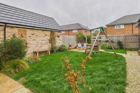 CAM02519G0-PR0351-STILL022