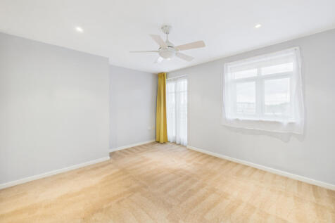 CAM02545G0-PR0515-STILL006