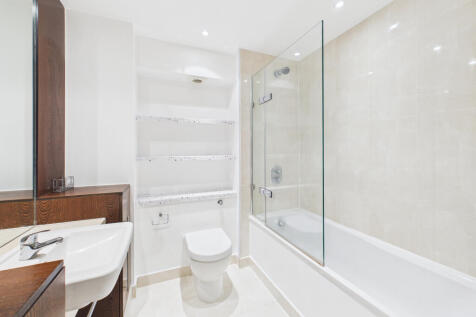 CAM02545G0-PR0515-STILL008