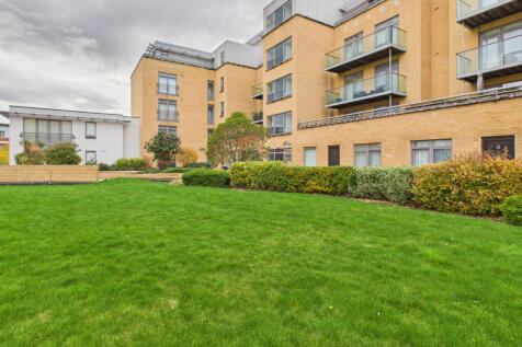 CAM02545G0-PR0516-STILL002