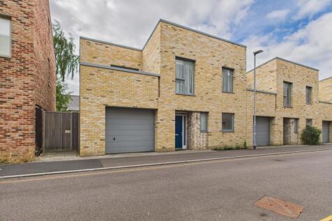 CAM02545G0-PR0471-STILL003