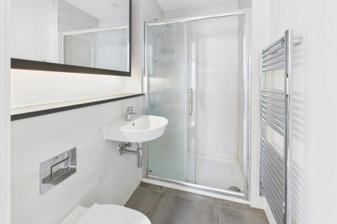 CAM02545G0-PR0471-STILL015