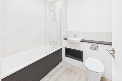 CAM02545G0-PR0471-STILL016