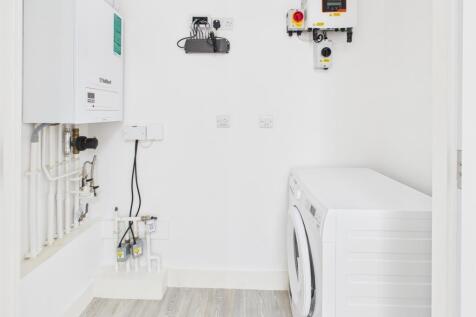 CAM02545G0-PR0471-STILL012