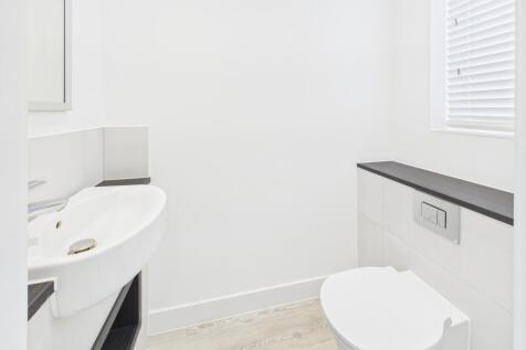 CAM02545G0-PR0471-STILL005