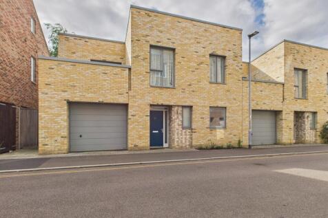 CAM02545G0-PR0471-STILL021